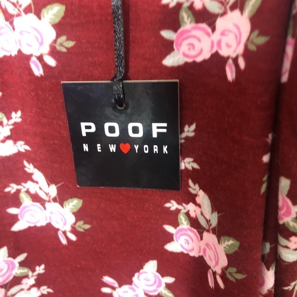 Poof New York Floral Top off the shoulder sleeve - Picture 3 of 6